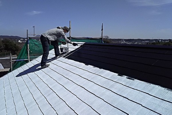 屋根　中塗り